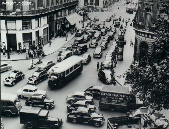 Circulation Boulevard Hausmann 1/10/1953